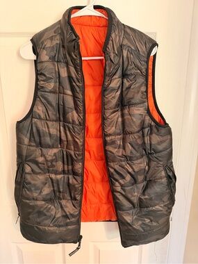 Urban Republic Reversible Camo Puffer Vest in Gray and Orange
